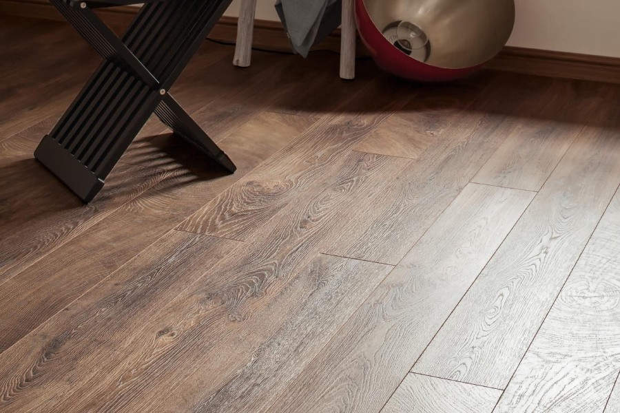 ЛАМИНИРАН ПАРКЕТ 4382 Natural Touch Premium Plank 32/AC4 1383х159х10мм ДЪБ ФРЕСКО ТЪМЕН